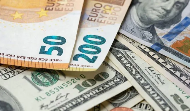 Döviz piyasasında hareketlilik: Dolar ve euro haftaya nasıl başladı?