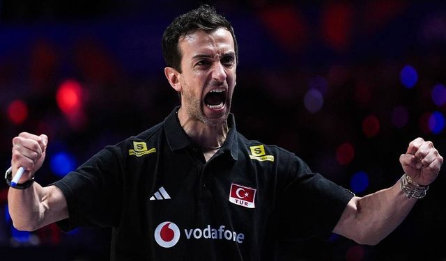 Daniele Santarelli başarıya abone: Filenin Sultanları 4 yılda 4 madalya kazandı