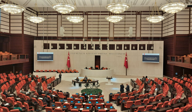 TBMM Genel Kurulu, "çerçeve yasa" teklifi görüşmeleri için toplandı