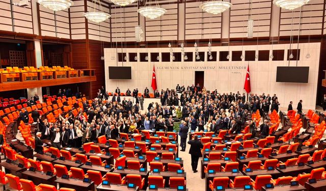 “Çerçeve Yasa” teklifi TBMM Genel Kurulu'nda kabul edildi: İşte partilere göre oylama sonucu...