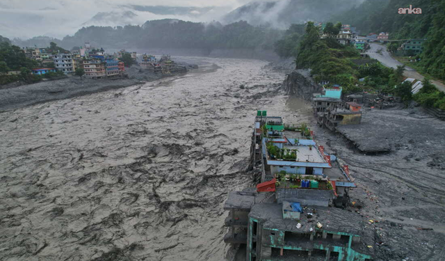 Nepal'de sel felaketinin ardından kurtarma çalışmaları sürüyor: 939 kişi hayatını kaybetti!
