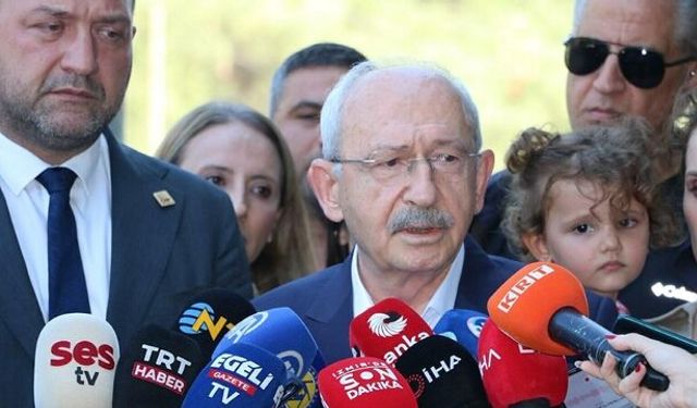 Kılıçdaroğlu, İzmir'de tutuklu eski belediye başkanlarını ziyaret etti