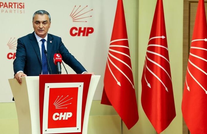 CHP sözcüsü Sarı'dan ‘yeni parti’ tepkisi: Kaçmayı tercih ettiler; bunlar koltukçu!